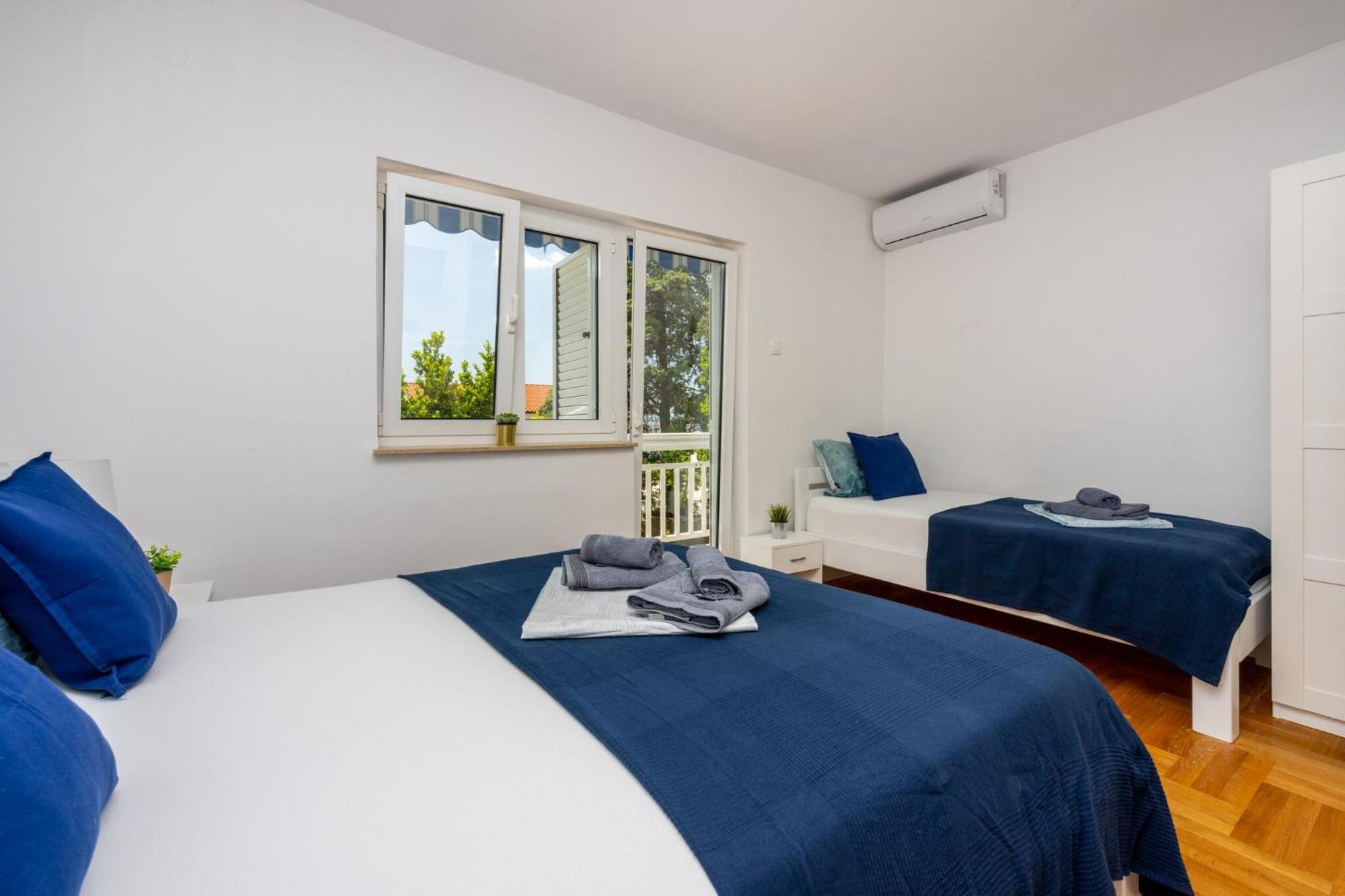Podvezanec Apartment Dramalj Ngoại thất bức ảnh