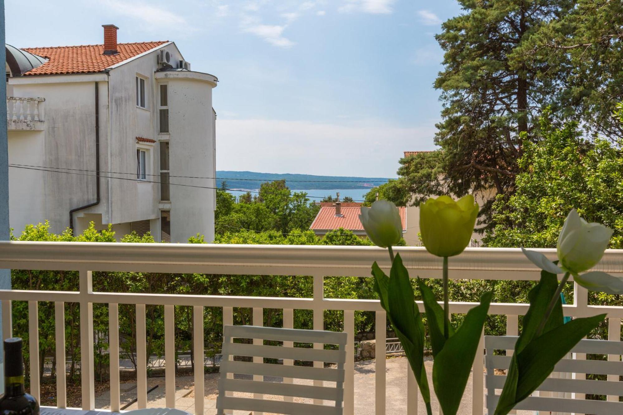 Podvezanec Apartment Dramalj Ngoại thất bức ảnh