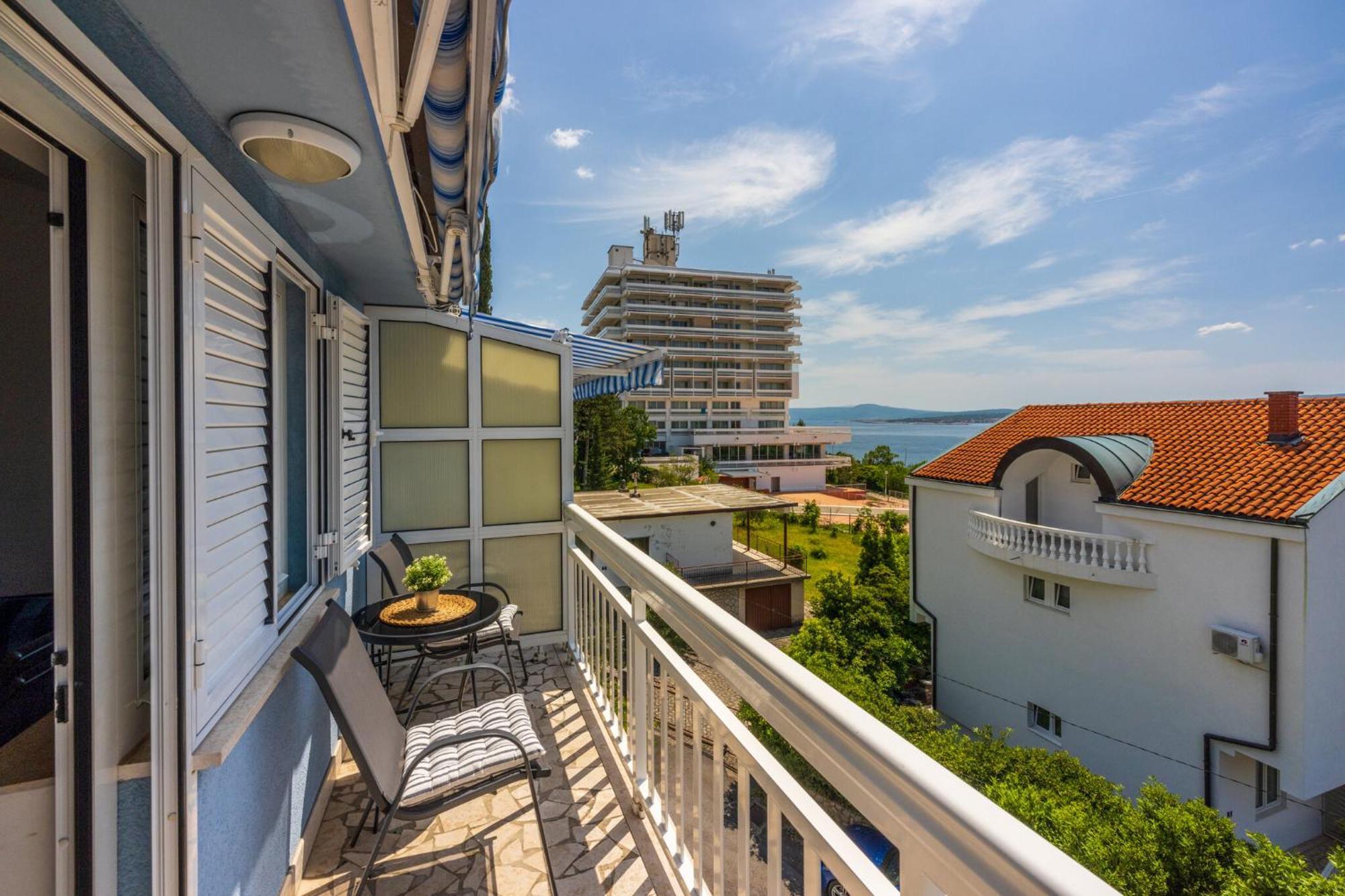Podvezanec Apartment Dramalj Ngoại thất bức ảnh