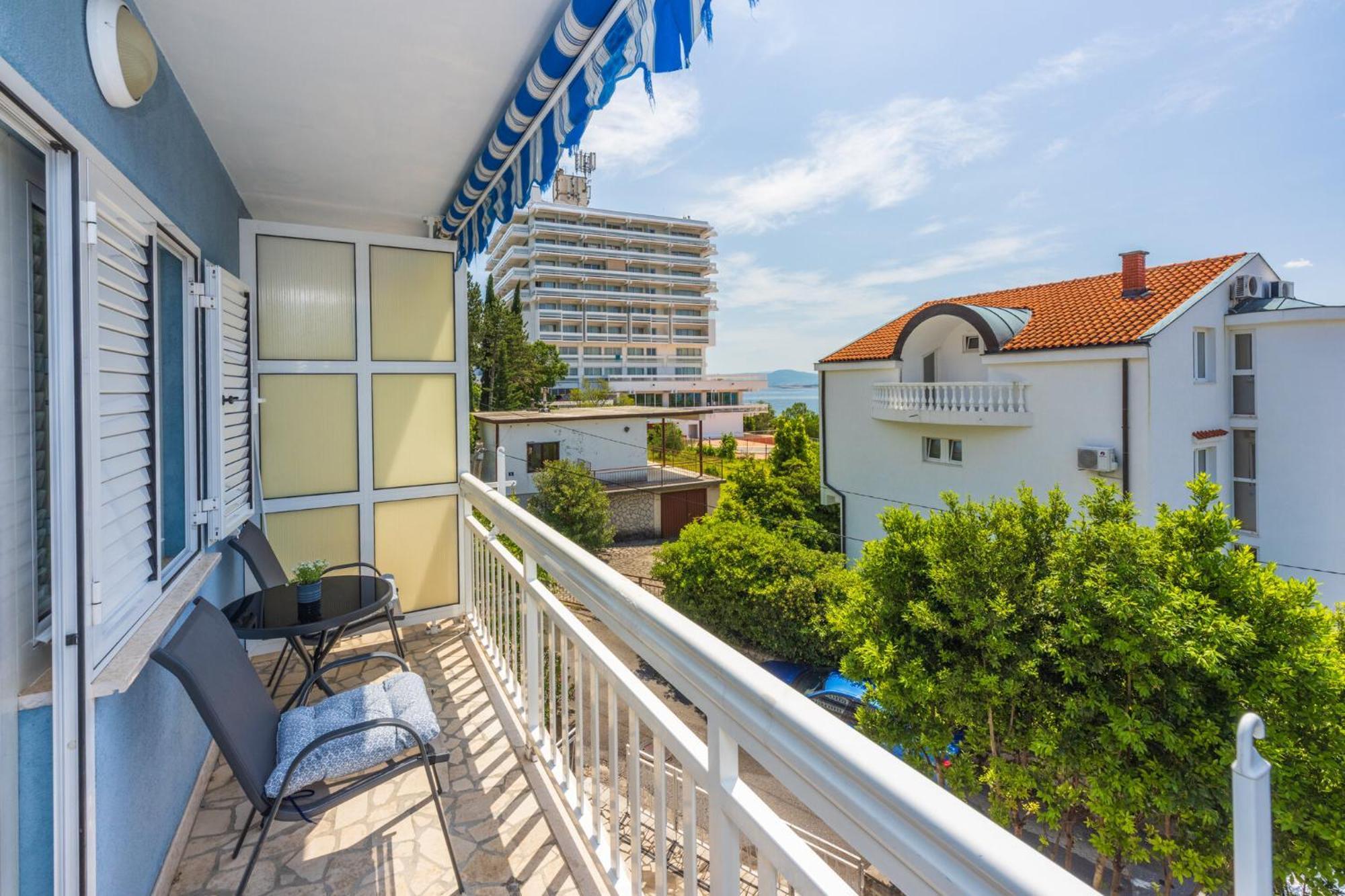 Podvezanec Apartment Dramalj Ngoại thất bức ảnh