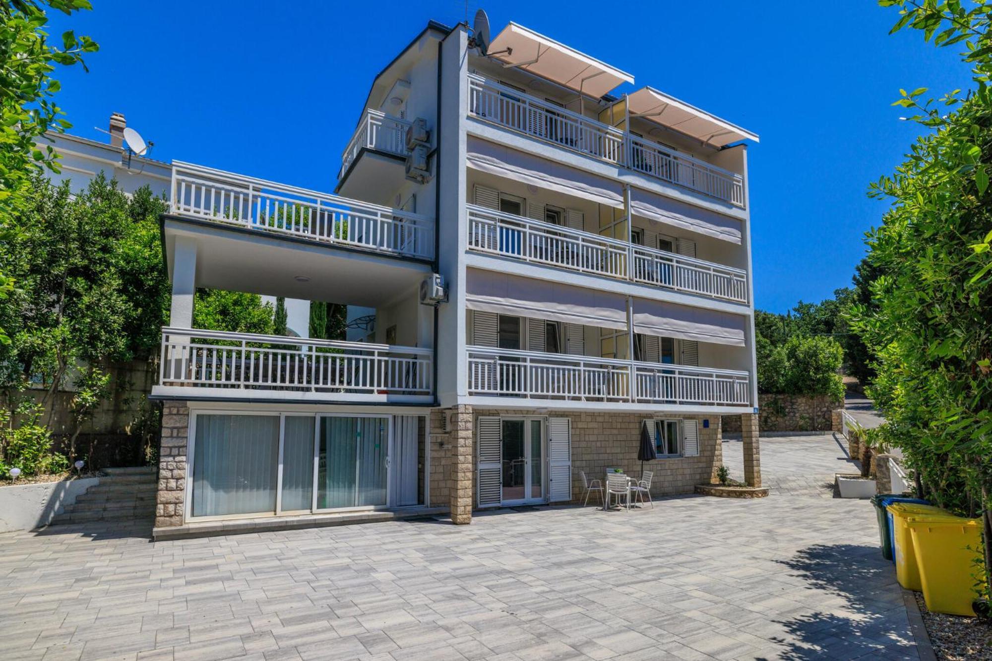 Podvezanec Apartment Dramalj Ngoại thất bức ảnh